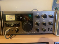 Kratkovalovna radijska postaja Kenwood TS-900