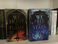 We Hunt the Flame + We Free the Stars (avtorica Hafsah Faizal)