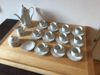Servis za kavo/čaj iz porcelana za 10 oseb znamke Vohenstrauss Bavaria