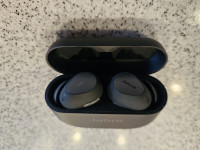 Nove brezžične slušalke Jabra Elite 10 Titanium Black