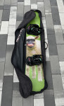 SNOWBOARD DC, velikost 144cm, vezi, torba za shranjevanje