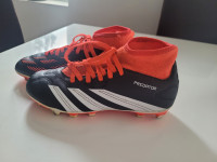 Nogometni čevlji Adidas predator št.34