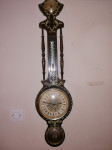 Stenska ura starejše izdelave