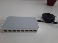 TP-Link TL-SF1008D 8 Port Ethernet / Network / LAN Switch / Stikalo