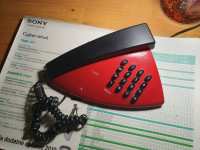 Iskra vintage stacionarni telefon Comet