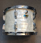 Ludwig tom, 13x9, vintage B/O badge, white marin pearl