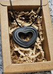 3D printana ogrlica vrteče srce.