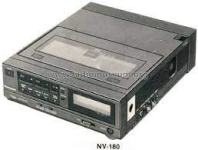 Videorekorder PANASONIC-NV 180 in tjuner z dvema daljincema.