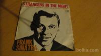 FRANK SINATRA - STRANGERS IN THE NIGHT