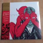 Queens Of The Stone Age, Villains, barvni (bel) dvojni vinil