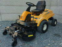 Cubcadet zero-turn rider 22HP vrtni traktor kosilnica mulčar