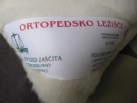 Ortopedski vzglavnik