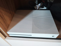 Xbox ONE S 1TB