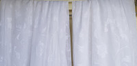 Bela zavesa v secesijskem vzorcu -  ugodno - 100 x 250 cm