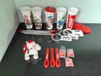 Zbirka predmetov Coca cola medvedek odpirač zbirka bidonov obeski
