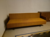 RETRO kavč (raztegljiv, s prostorom za shranjevanje posteljnine)
