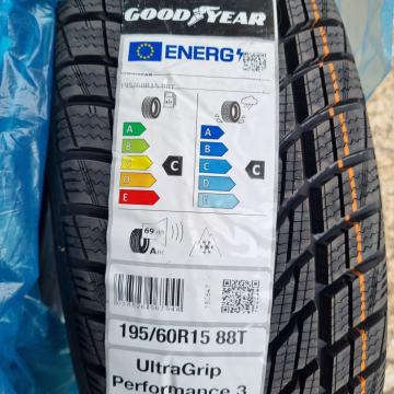 Pnevmatike Goodyear 195/60/15 zimska Količina: 2