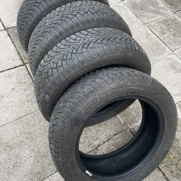 Pnevmatike Goodyear 205/55/16 zimska Količina: 4