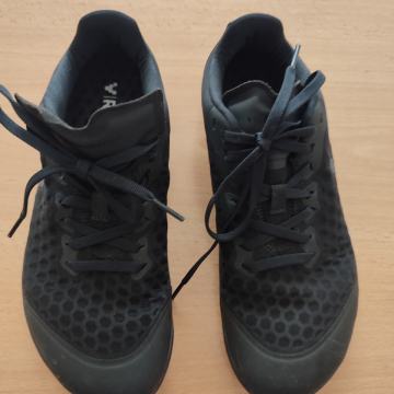 Novi vivobarefoot ženski čevlji št. 38