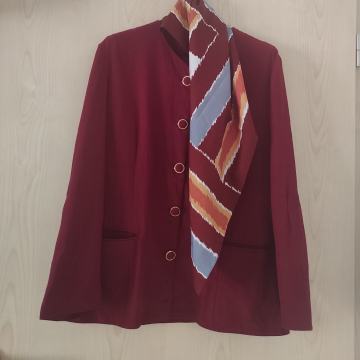 Ženski rdeč blazer z rutko M/L