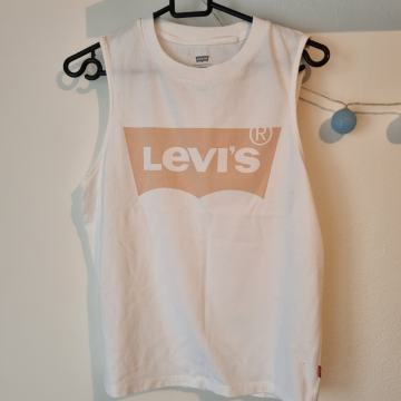 Levi's bela majica (s ptt!)