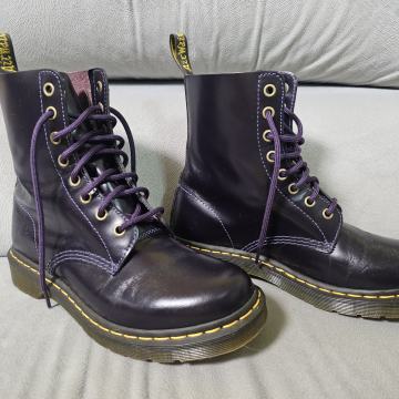 Dr. Martens originalni bulerji ! Zelo ugodna cena !