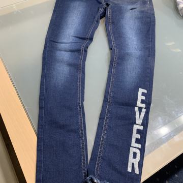 nove dekliške jeans hlače 152 Benetton