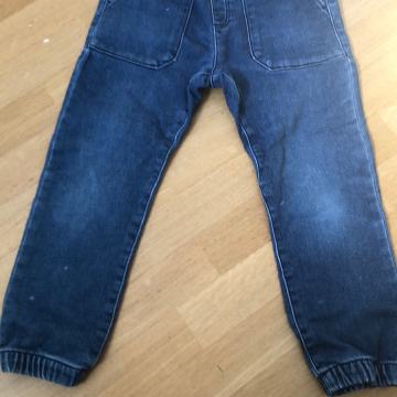 Jeans hlace, st.122, Zara, kot nove