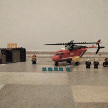 Prodam lego gasilski helikopter 60108