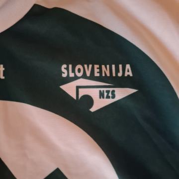 Dres od slovenske nogometne reprezentance