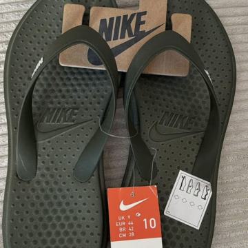 Moski natikaci japanke 44 Nike