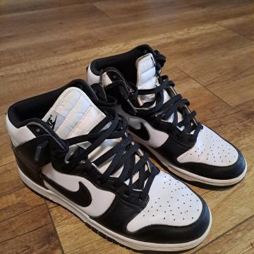 Fantovski gležnarji 42,5 Nike Dunk High (panda) iz okolice Maribora