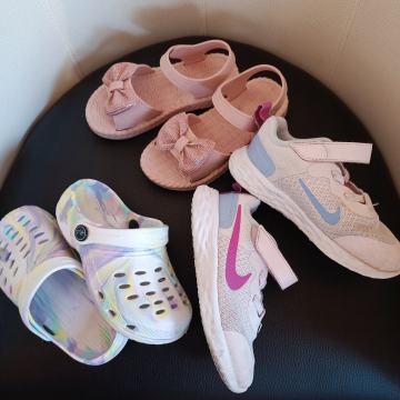 Nike supergice, sandali in "Crocs" št. 26, komplet 30eur