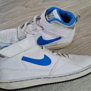 NIKE visoke 33