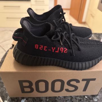 ADIDAS YEZZY BOOST 350 velikost 240mm ali 38 2/3