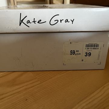 Superge Kate Gray