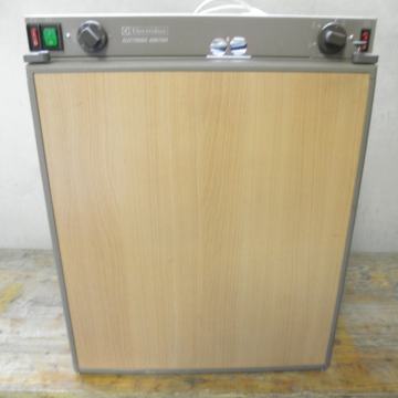 KOMBINIRANI HLADILNIK 220V, 12V, PLIN