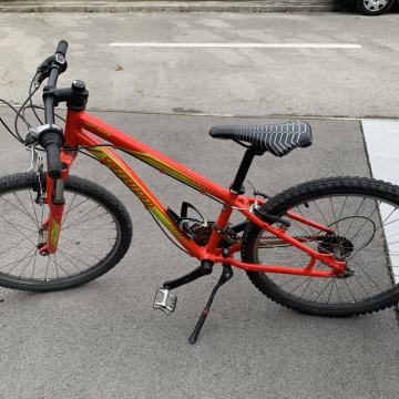 Gorsko kolo Specialized Rockhopper 24 col