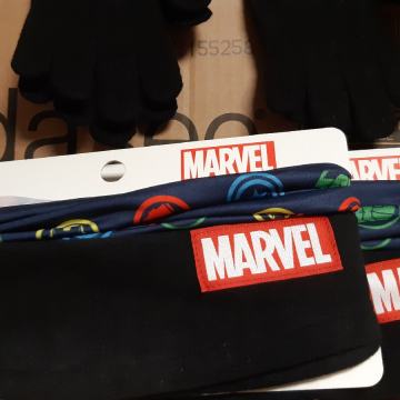 Trak za ušesa, šal Marvel