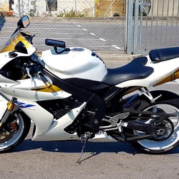 Yamaha YZF R1 VSE NOVO