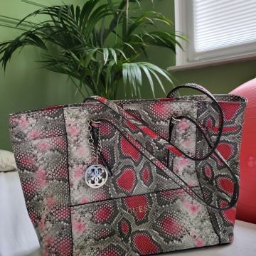 Guess limited edition original torba / torbica