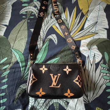 Replika torbico Louis Vuitton