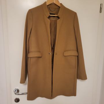 ŽENSKI PLAŠČ Massimo Dutti mpc 190€