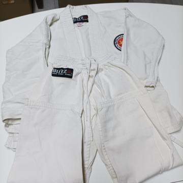 2x Komplet kimono za judo ali karate št.130 + beli 2x in rumeni pas