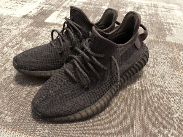 yeezy 350 boost triple black