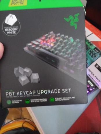 GAMING TIPKOVNICA Steelseries APEX PRO + RAZER KEYCAPS