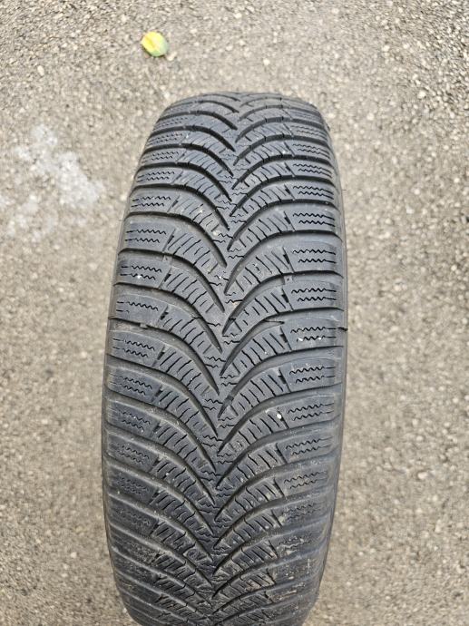 Pnevmatike Hankook 175/70/14 zimska Količina: 4