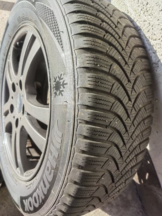 Pnevmatike Hankook 195/65/15 zimska Količina: 4