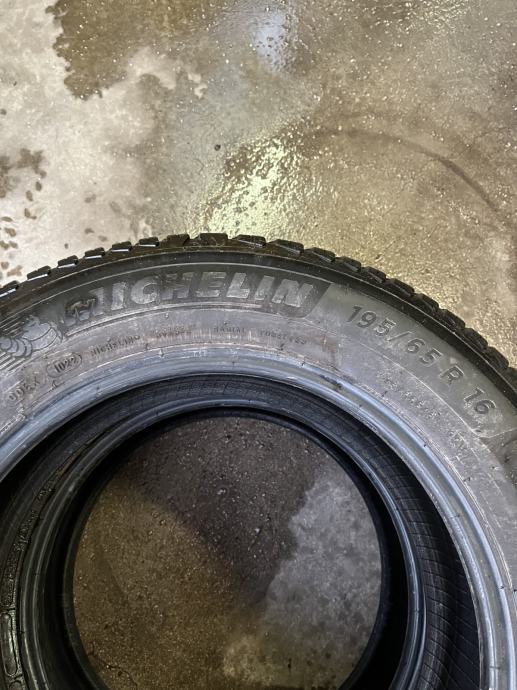 Michelin 195/65/16 celoletna Količina: 4 (celoletna)