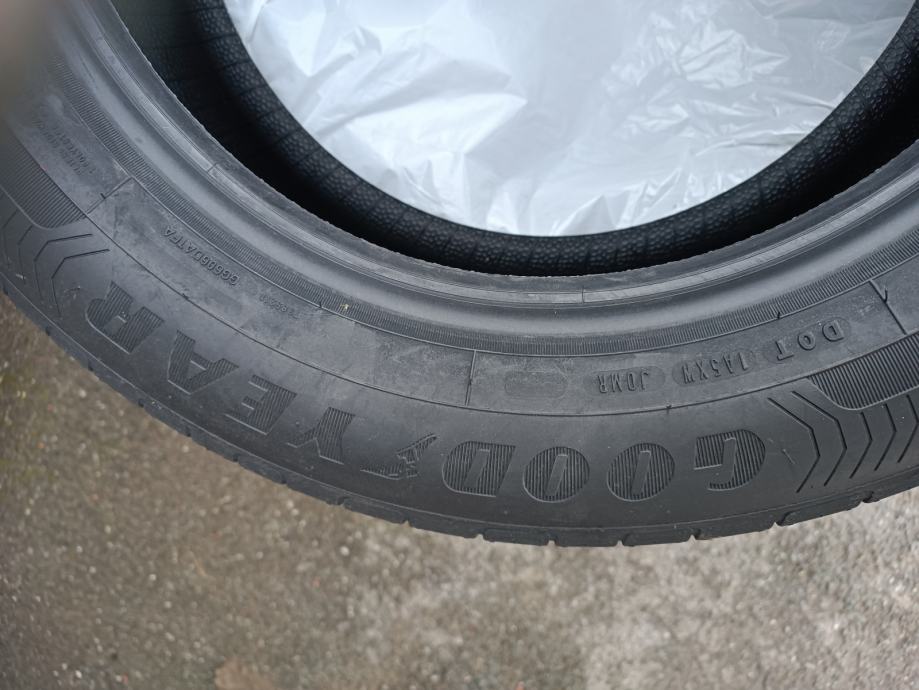 Pnevmatike Goodyear 205/60/16 poletna Količina: 4